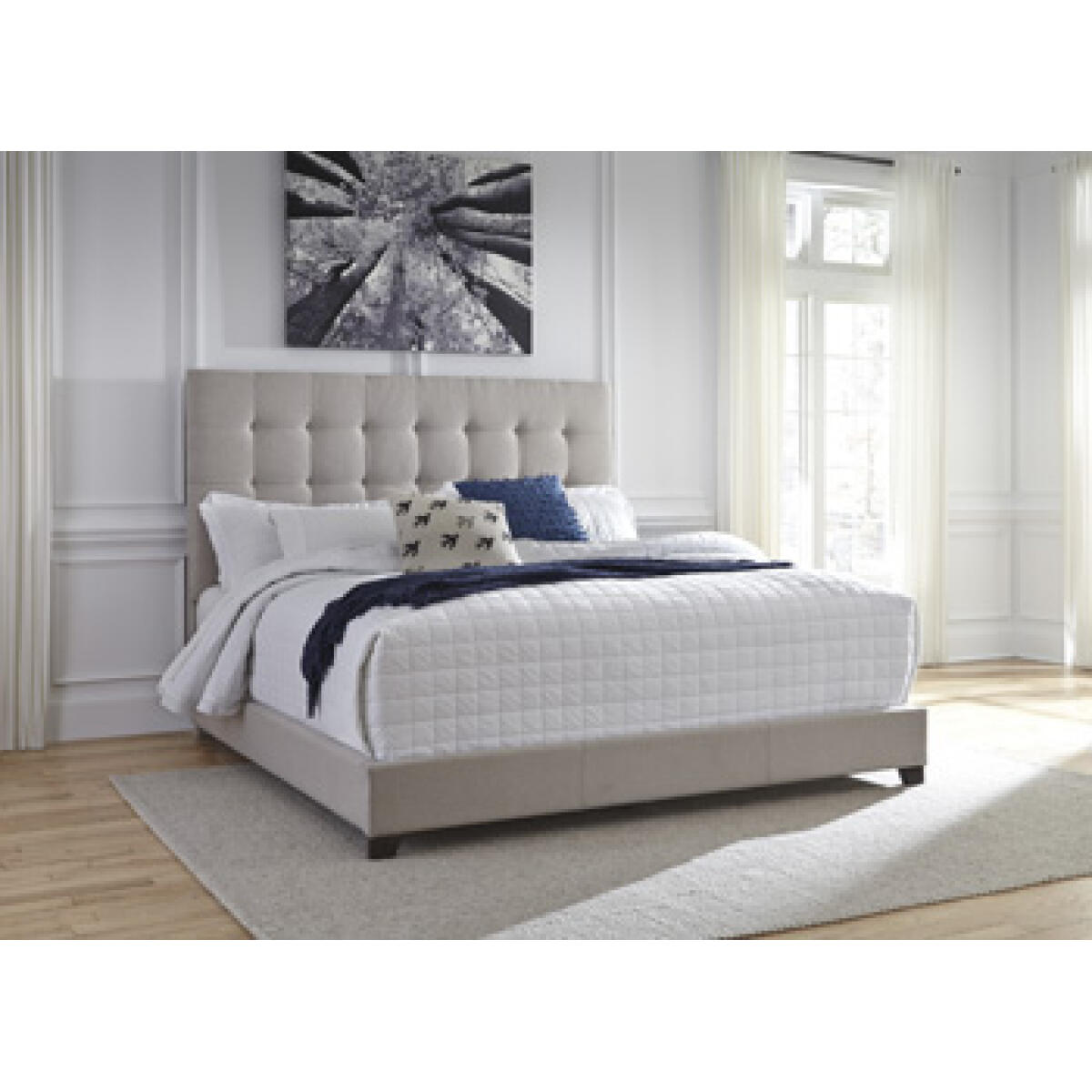 7c53bedf3c1e761e2510ec0db5fc3b8e Dolante King Upholstered Bed - Image 1