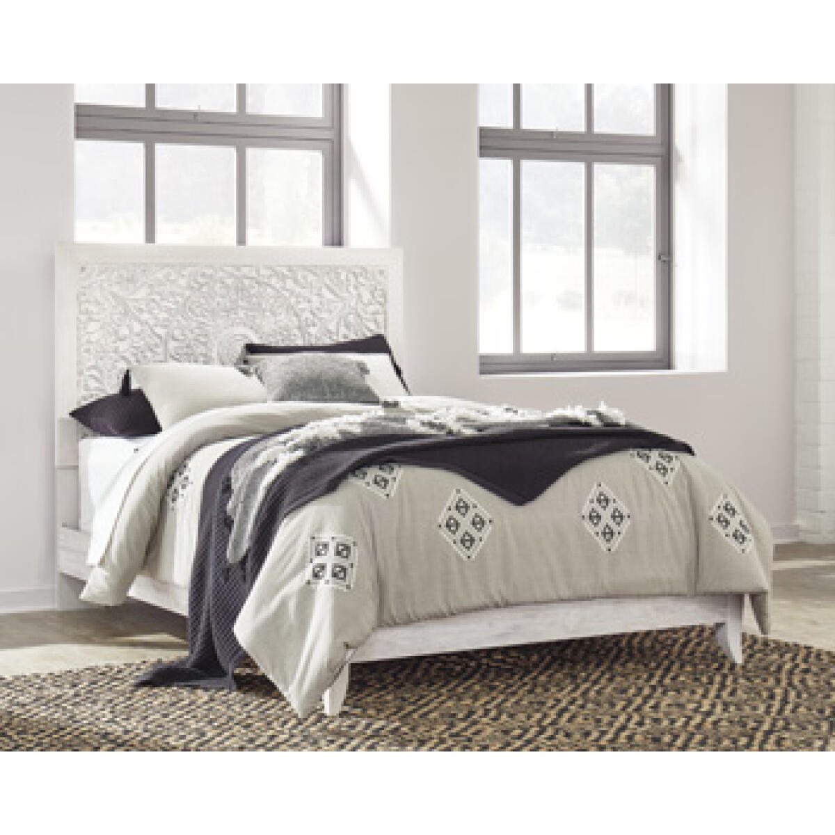 a29cb6171b3f4e41ab04af500d05464b Paxberry Queen Panel Bed - Image 1