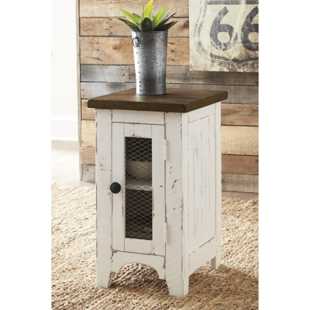 c0c1c80d8dada2b9b92eb111ed49bb20 Wystfield Chairside End Table - Image 1