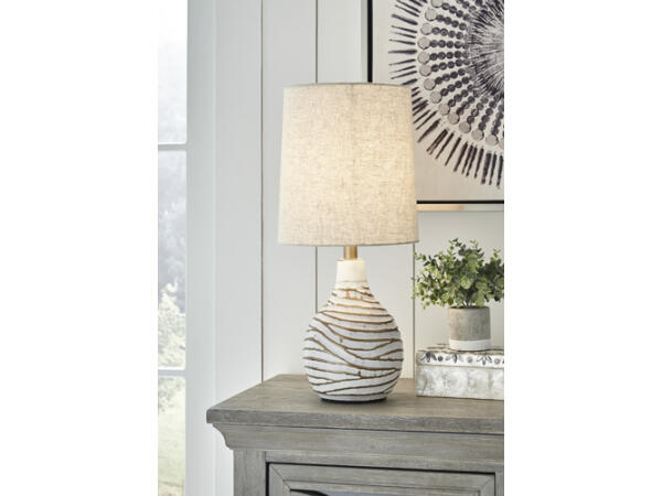 Donnford Table Lamp Lighting Ashley Furniture 14