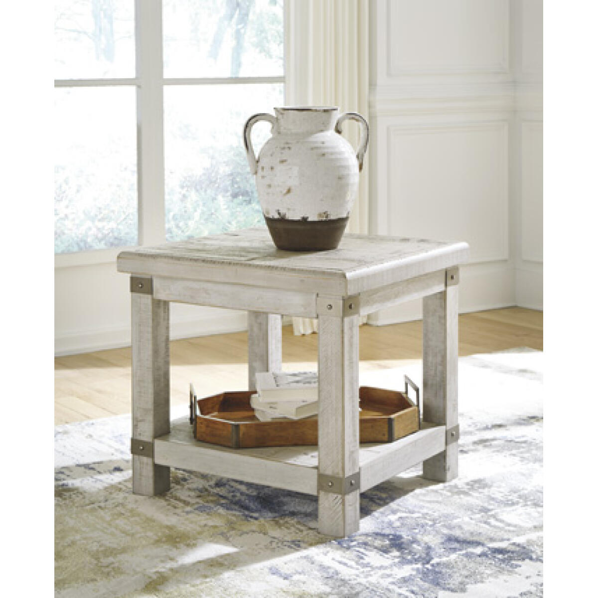 d71f11948e192a80be82b20ef48f33ce Carynhurst End Table - Image 1
