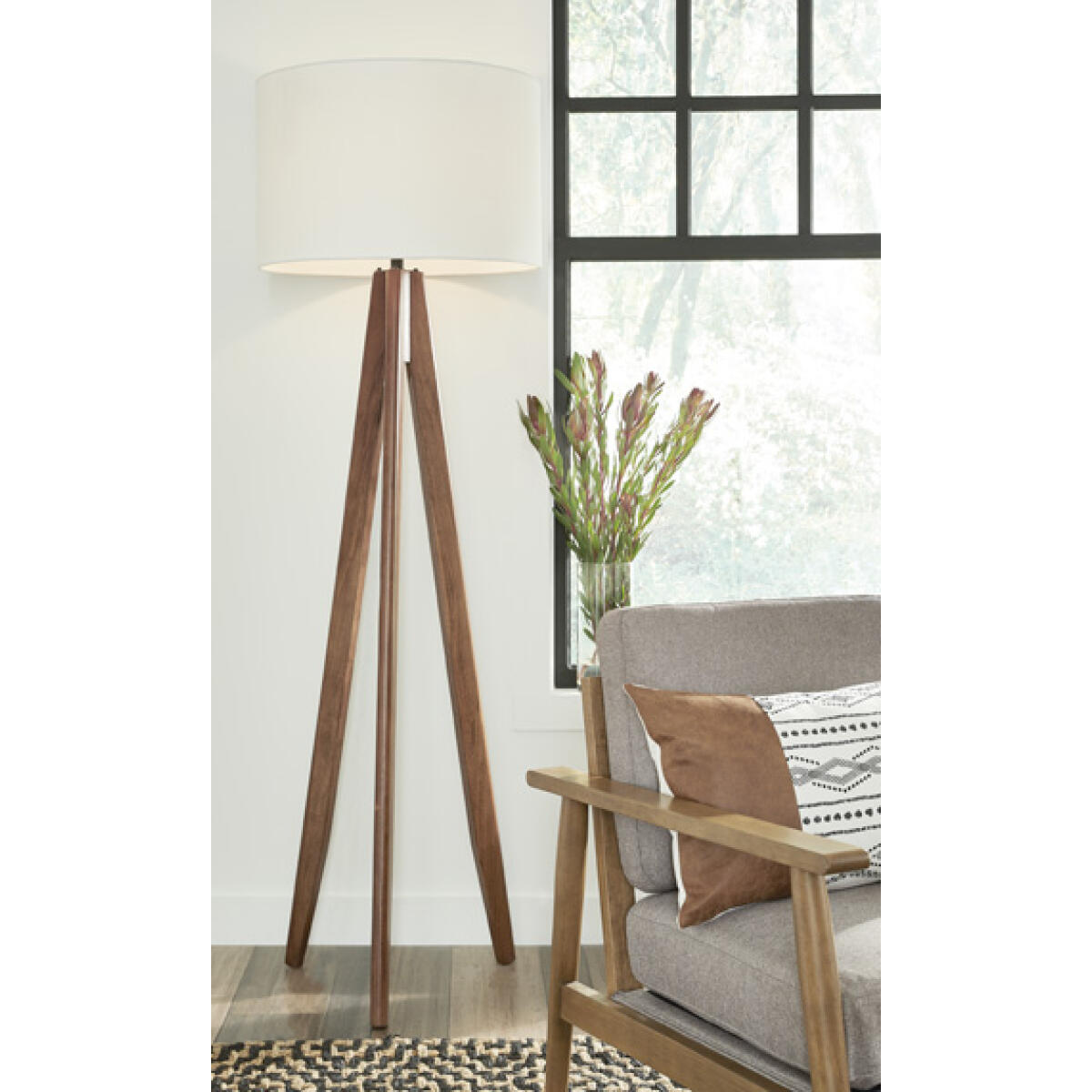 5f3c77802507dedb812796c7057a3f10 Dallson Floor Lamp - Image 1