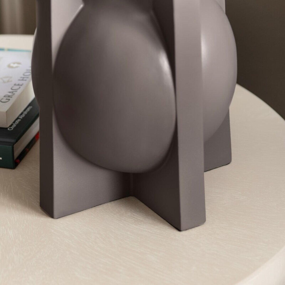 014304756a53c5148be80412df3e8708 Nexxus Table Lamp - Image 1