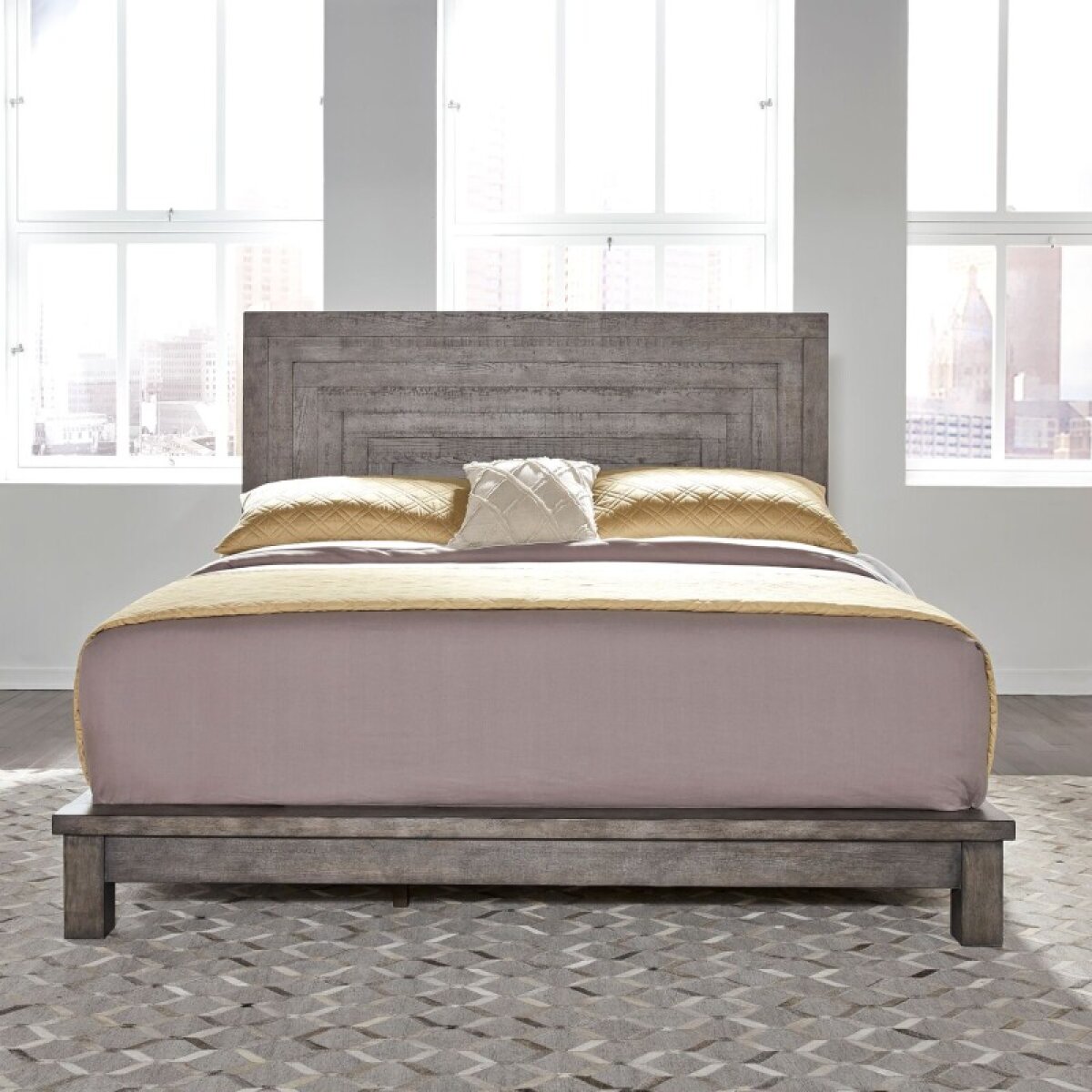 0956ab8de8ed0727337b7db6945a026f Queen Platform Bed - Image 1
