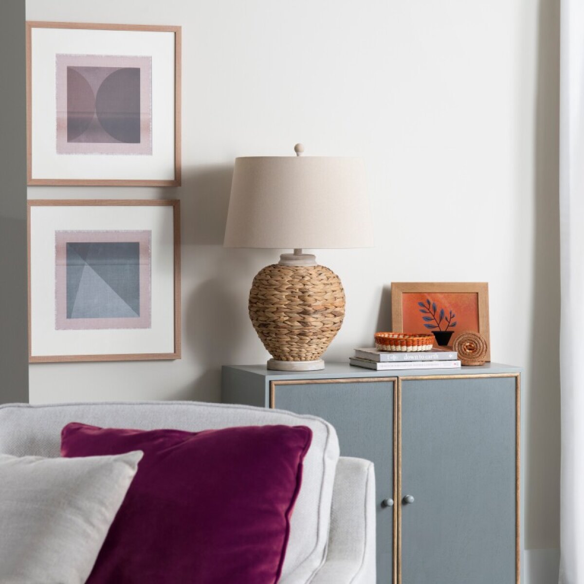 14155e336cd1859973148e34651e6e17 McKenna Table Lamp - Image 1