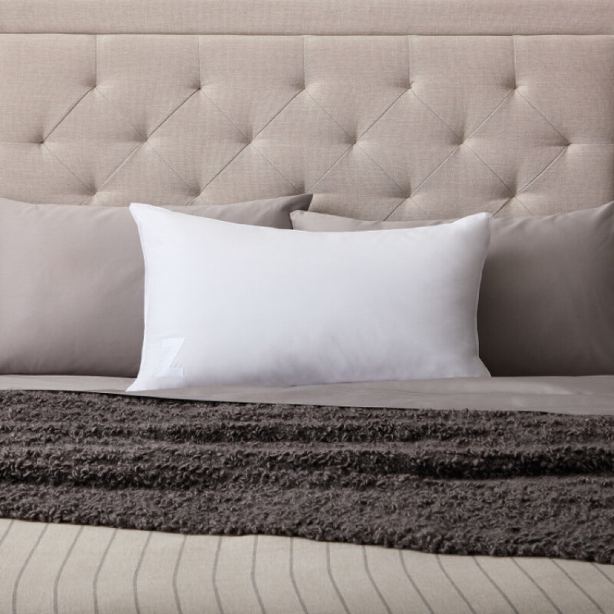 1eeb343b342c5d40c50e9e6c81a5cd91 Gelled Microfiber™ PillowPrime™ Pillow ProtectorBrushed Microfiber Sheet Set - Image 1