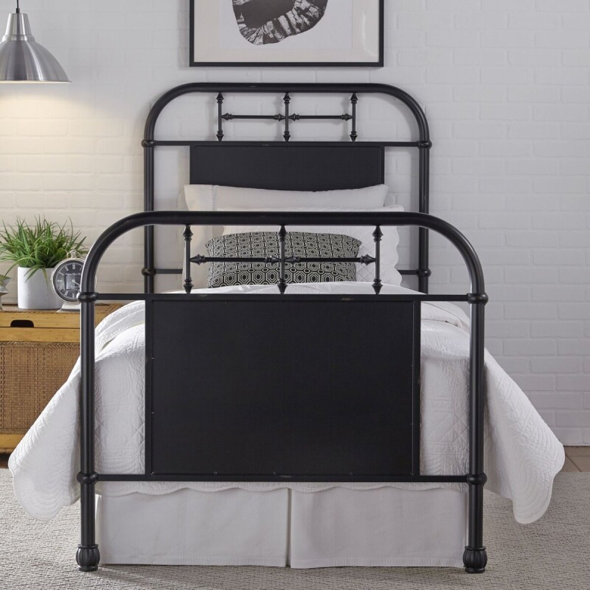 2c7df9c566a3fc6dfbe906befa884874 Vintage Series Twin Metal Bed - Black - Image 1