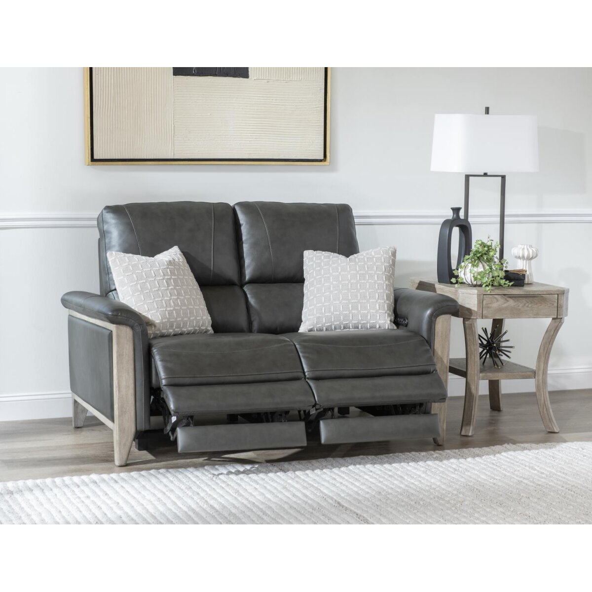2df4c4285651d3567af6ee900599db4e Loveseat - Image 1