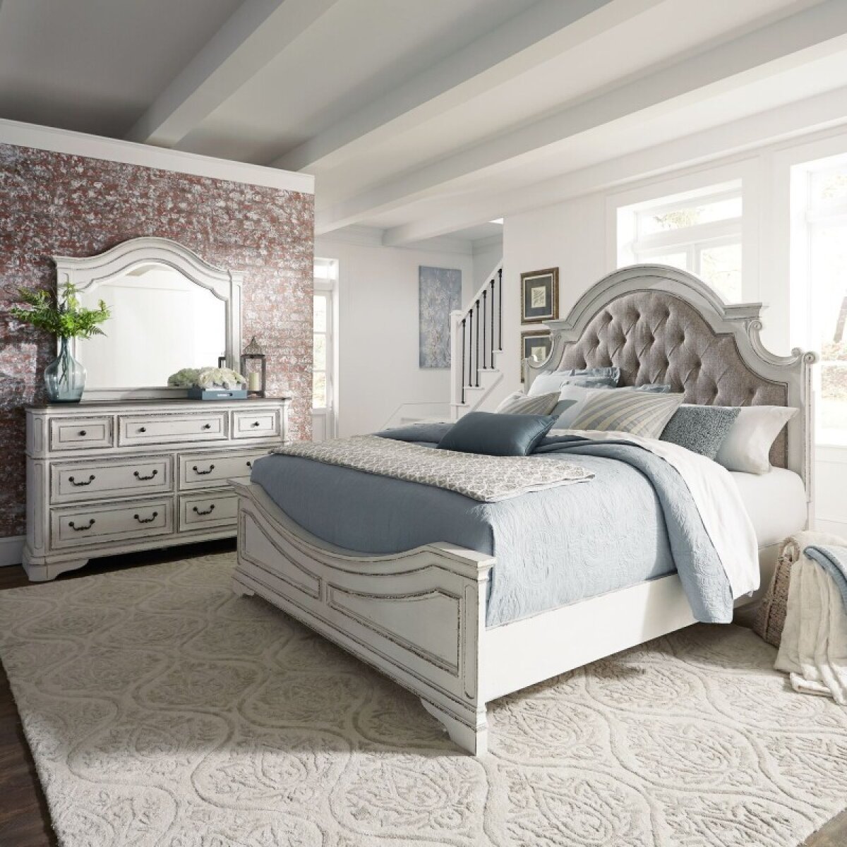311e2ae0e021b53431642df728535edc Magnolia Manor Queen Uph Bed, Dresser & Mirror - Image 1