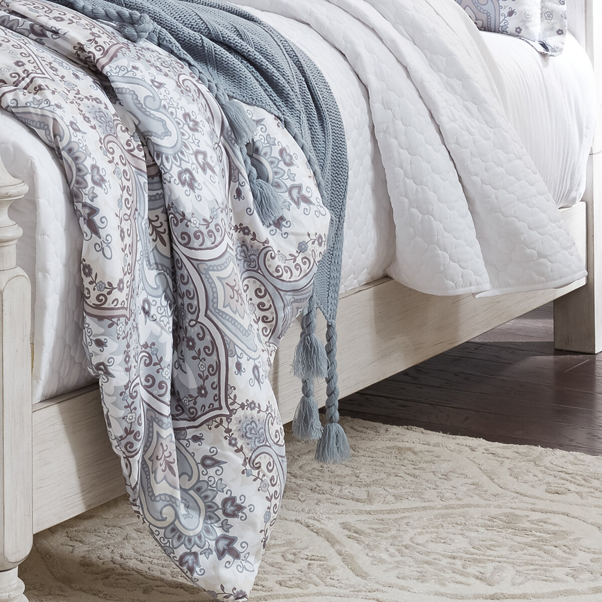31bd07e7122aaffbbcc73264e602f4a6 Cali King Panel Bed Rails - Image 1