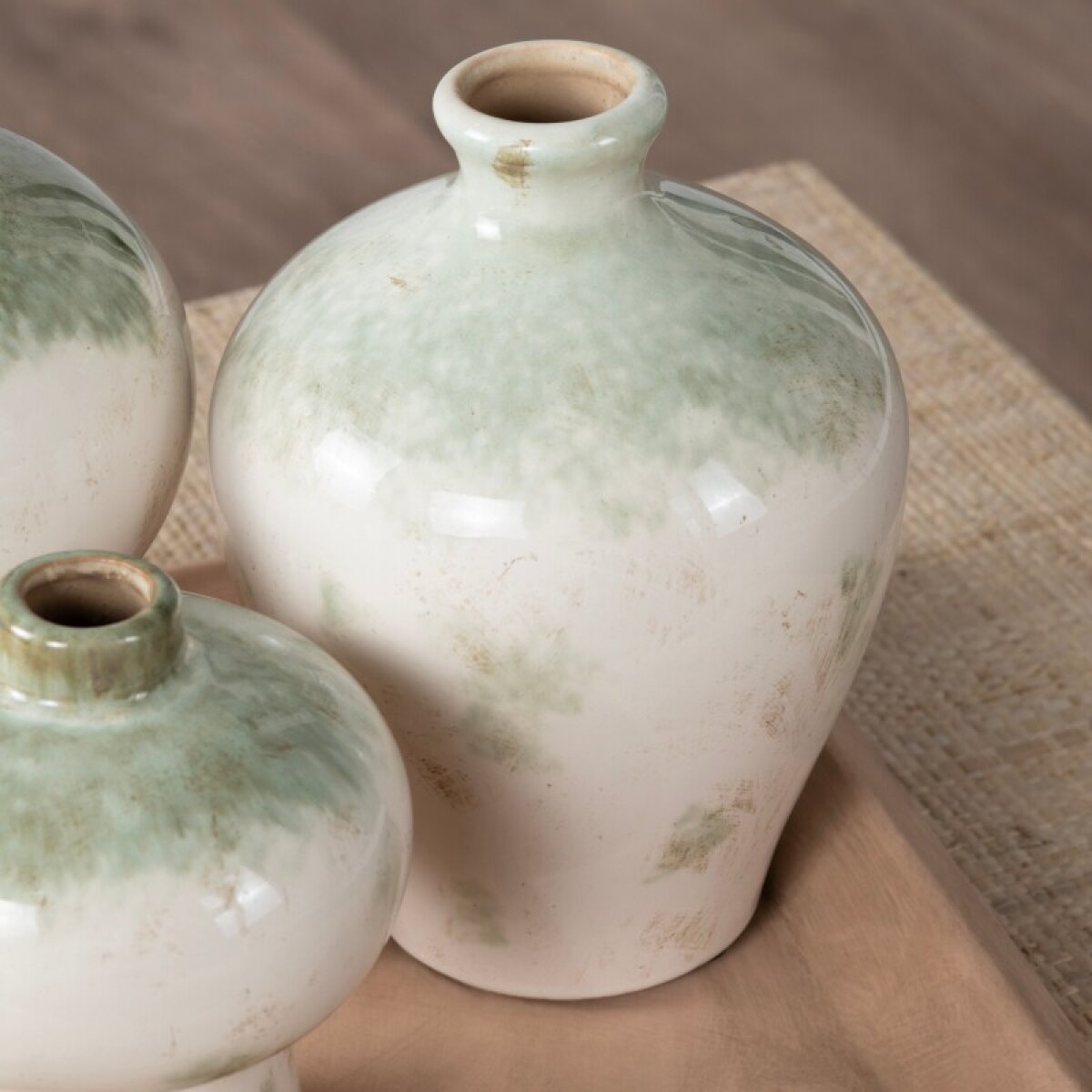 335978961a1a14fcd0ea1af33d324479 Ivy Vases & Tray - Image 1