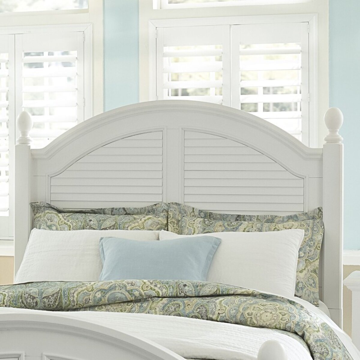 33a662d3614b1dc97df0deb389848ab7 Queen Poster Headboard - Image 1