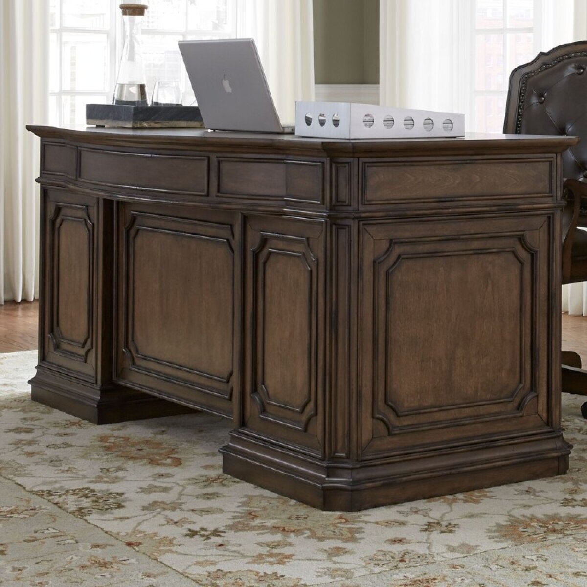 35a2015d2d825bbb254b881cf44538d0 Amelia Jr Executive Desk - Image 1