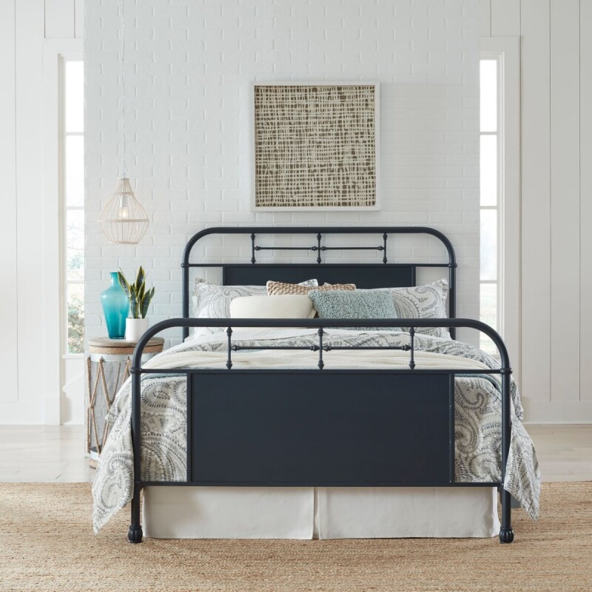 4254d8279f38ea7c77add29747aa3104 Vintage Series Queen Metal Bed- Navy - Image 1
