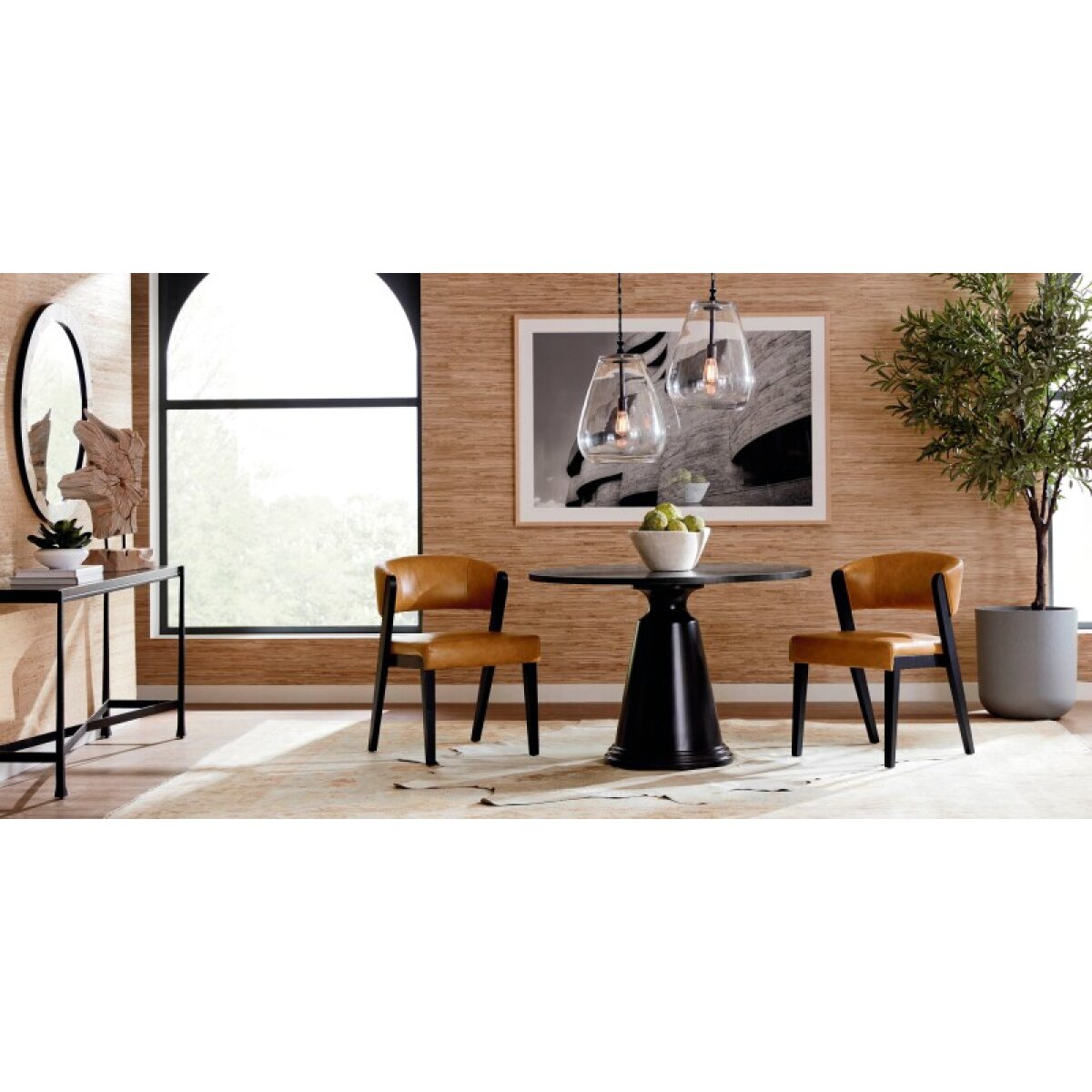 435d79bf945dd9a5d5a0946e57ffb155 Cowhide Rug 6' x 8' - Image 1