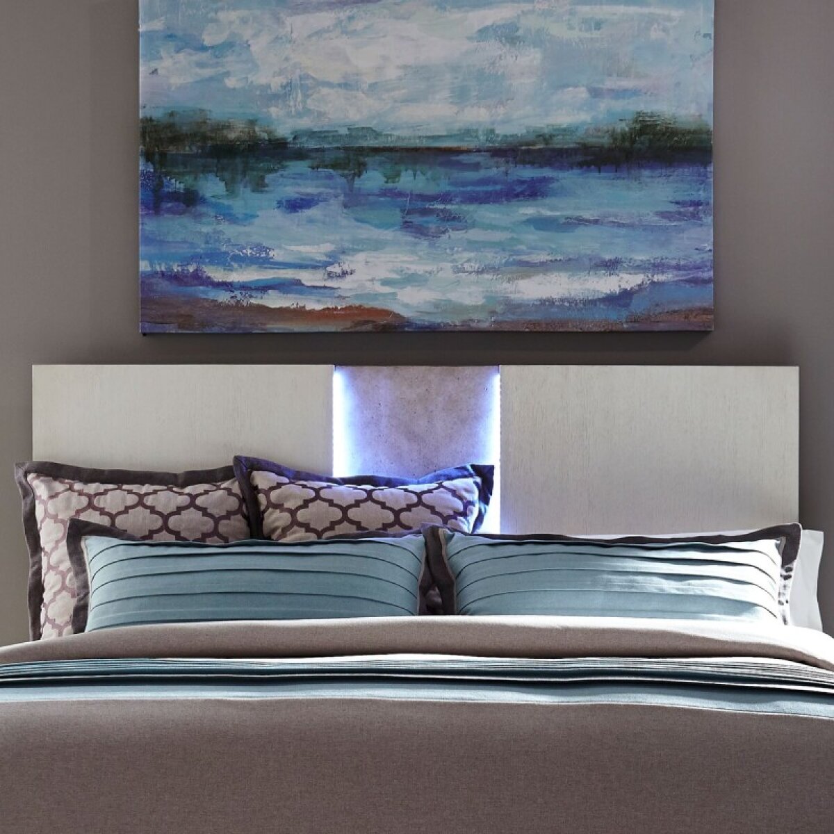 44ee1cac2afa6fce9c0812795b6ef8d0 King Travertine Panel HB - Image 1