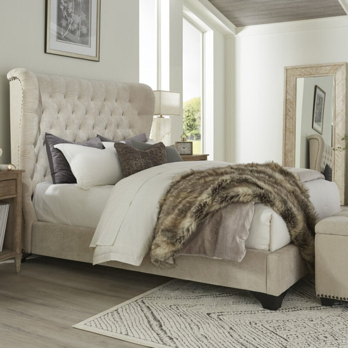 48b9a18274681be56777b77ce7367032 Chloe - Meringue Queen Bed 5/0 - Image 1