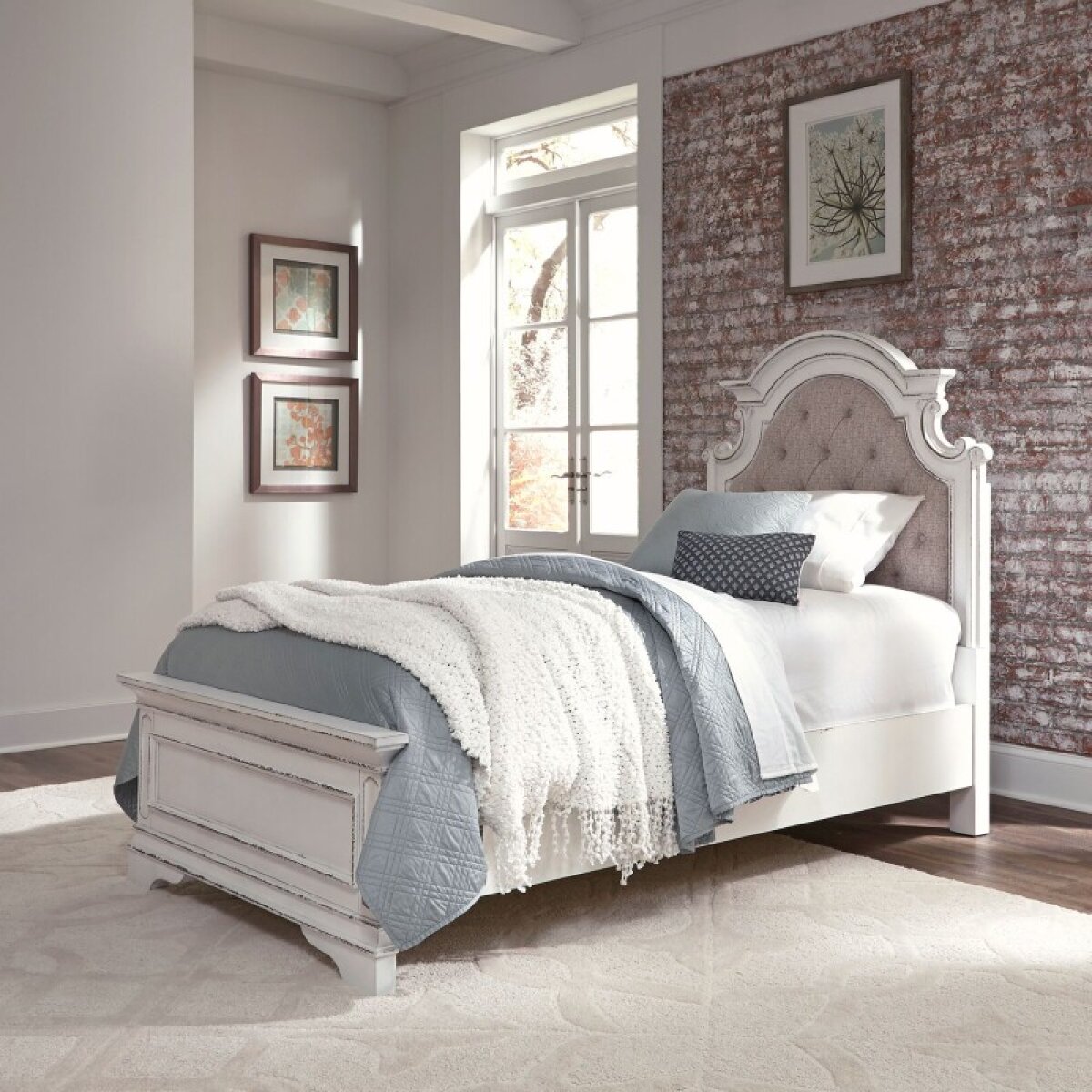 50edfb4dab902aa834f95800113a1ce1 Magnolia Manor Full Upholstered Bed - Image 1