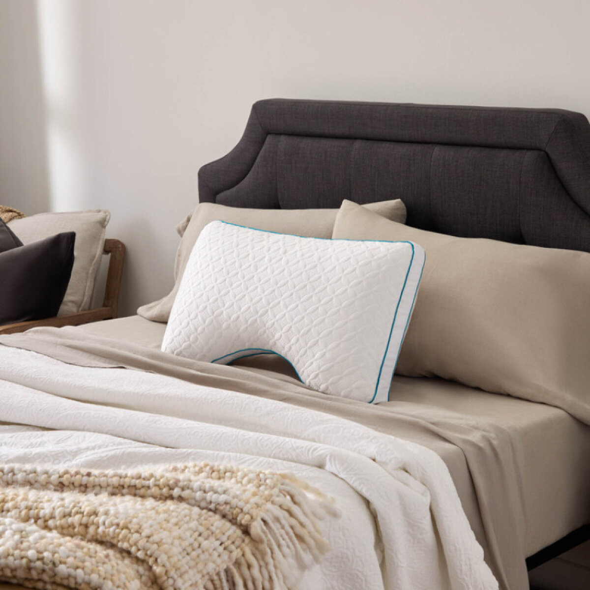 51df6708af944432f5d2575767c1b583 Shoulder FlexFill™ Pillow + HyperChill™ - Image 1