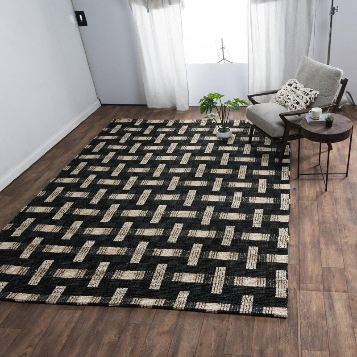 52c45826036b6273b708d70f32e55b91 Preston Rug - Black/Ivory / 9'x12' / Rug - Image 1
