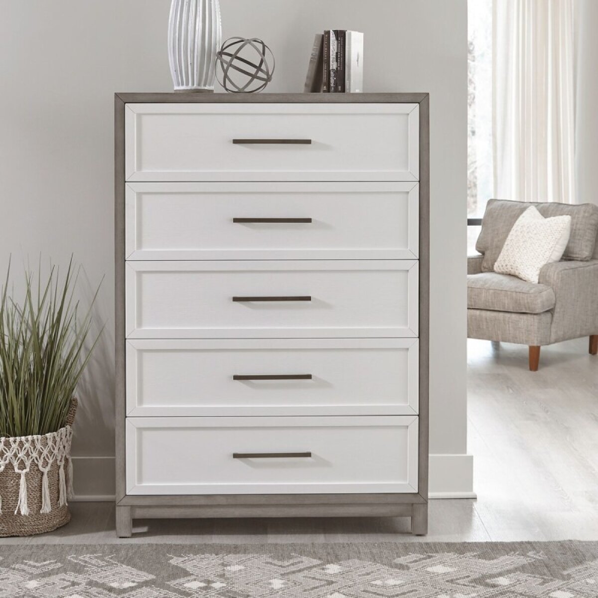 699cbfcbdcf1345b8767c8fcc58aaf08 Palmetto Heights 5 Drawer Chest - Image 1