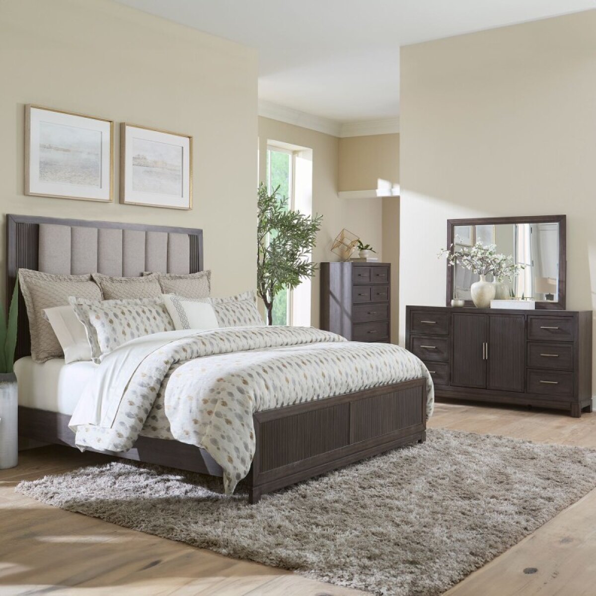 7a65e9593d1222970865c213a6f9cb55 Opt Queen Uph Bed, Dresser & Mirror, Chest - Image 1