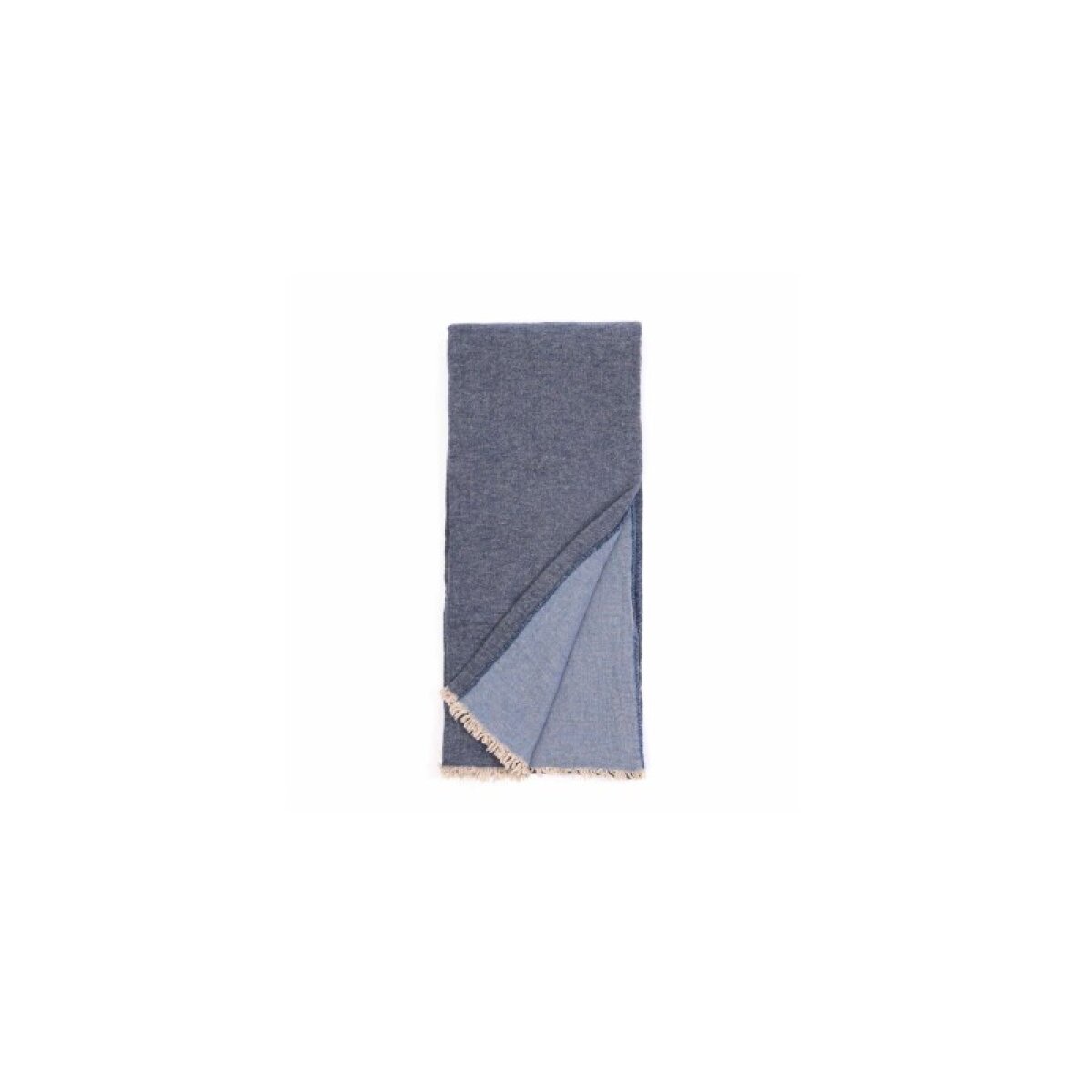 8adf172a7d1a15bc01e6dffc5170f6ca Gavin Throw - Image 1