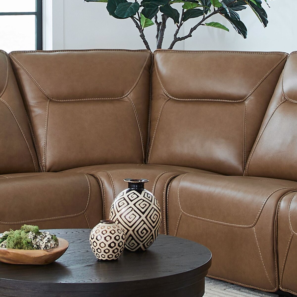 993f7eafc9deffcc420174ac7c6e5a53 Callihan Corner Wedge - Image 1