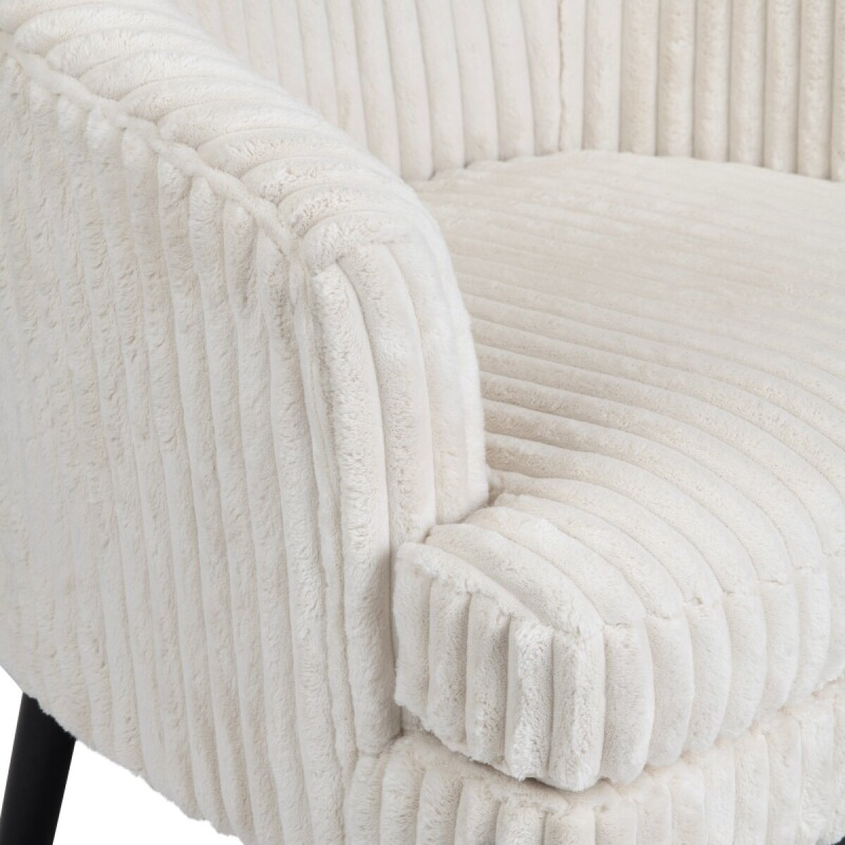 9ea52877ed7a85e32959f9f3bff3af4a Mily Accent Chair - Image 1