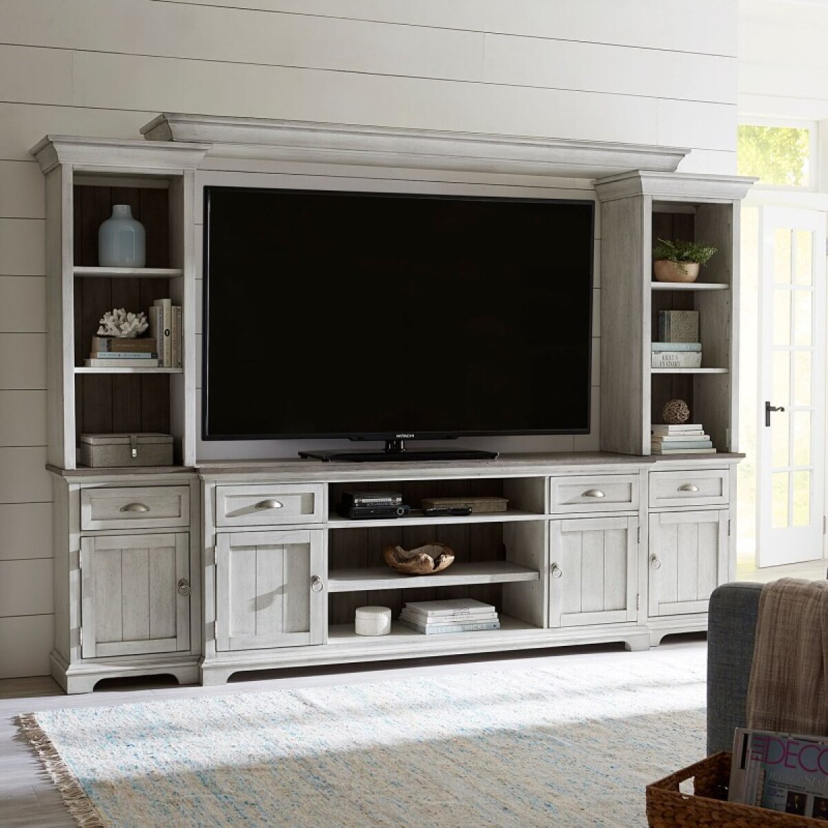 bcaa65fdd665fb60393875cb67f6e417 Ocean Isle Entertainment Center with Piers - Image 1