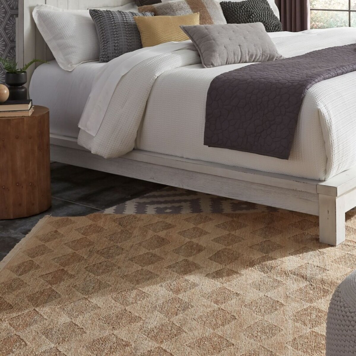 c79b46ce7a596c9aa3a0a20381bfec91 Platform Bed Rails - Image 1