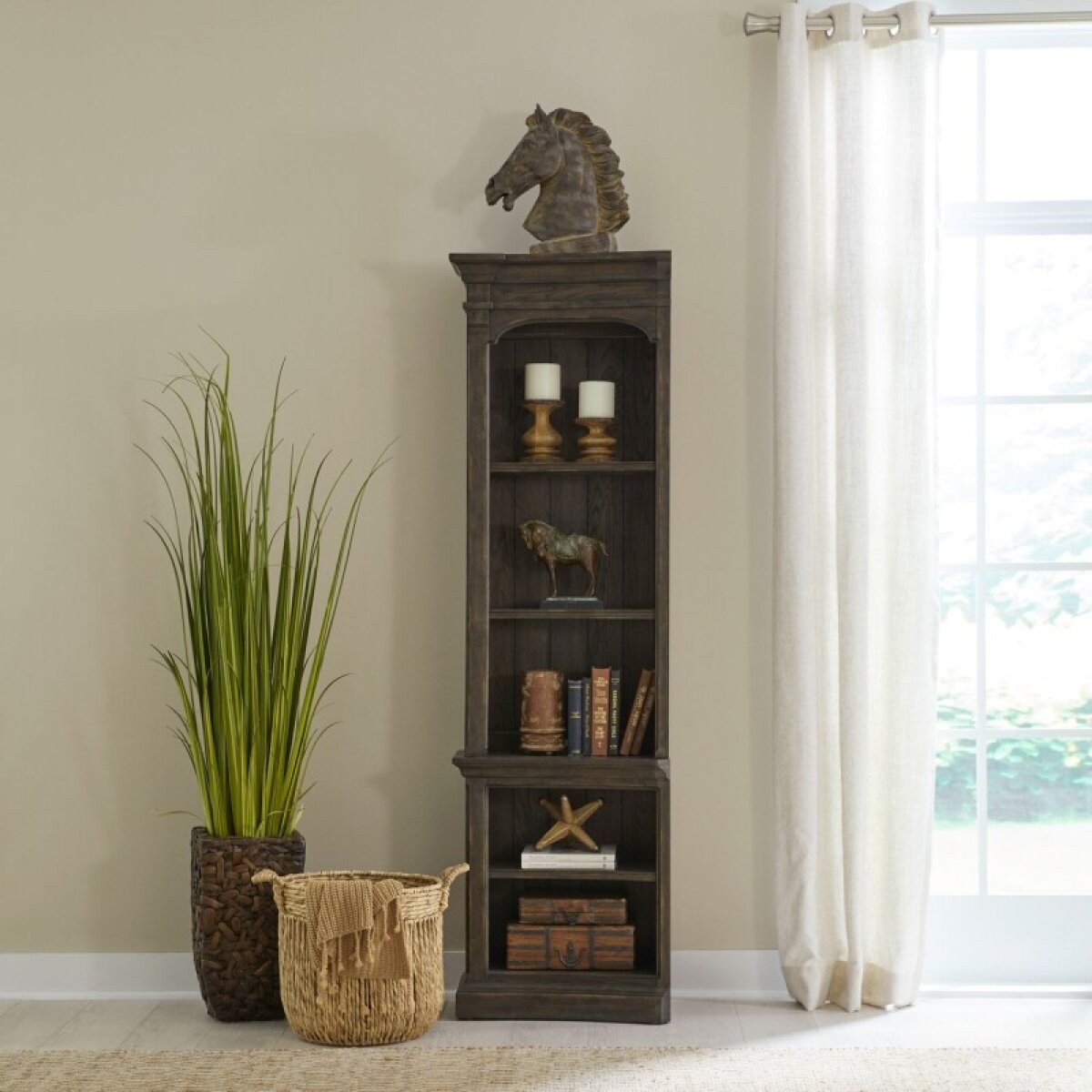 dc2a3d85e1d0f13bcd4cceaf7a7895d6 Paradise Valley Right Pier Top - Image 1