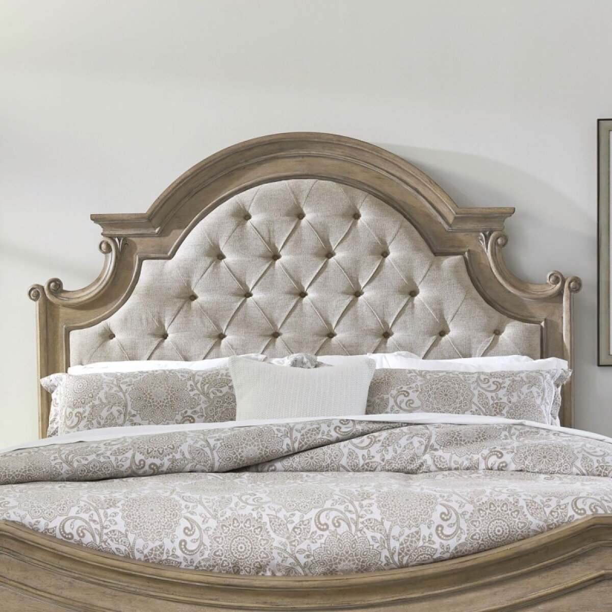 de82fb20d650e8172cfd908150a18c6c Magnolia Manor Queen Uph Panel Headboard - Image 1