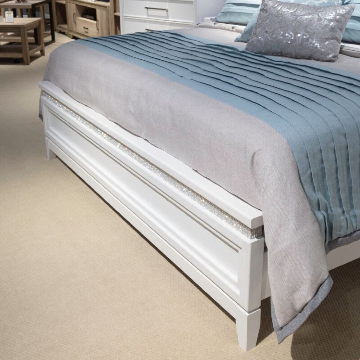 f70e12d3132c8d70b431a59985e61d6a King Panel Footboard - Image 1