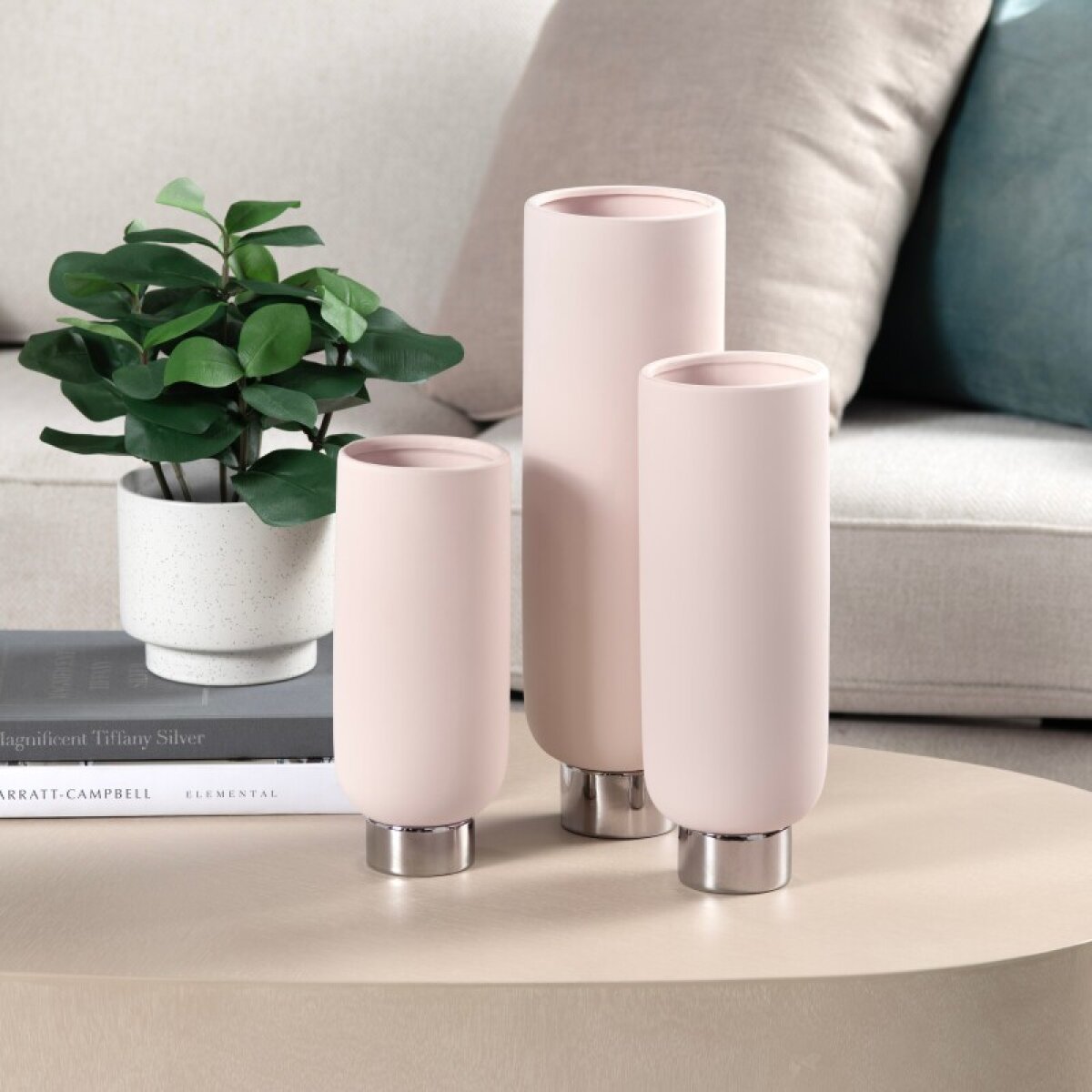 faa98a7ae751a252c08aa14caa262b37 Rue Cylinder Vases - Image 1