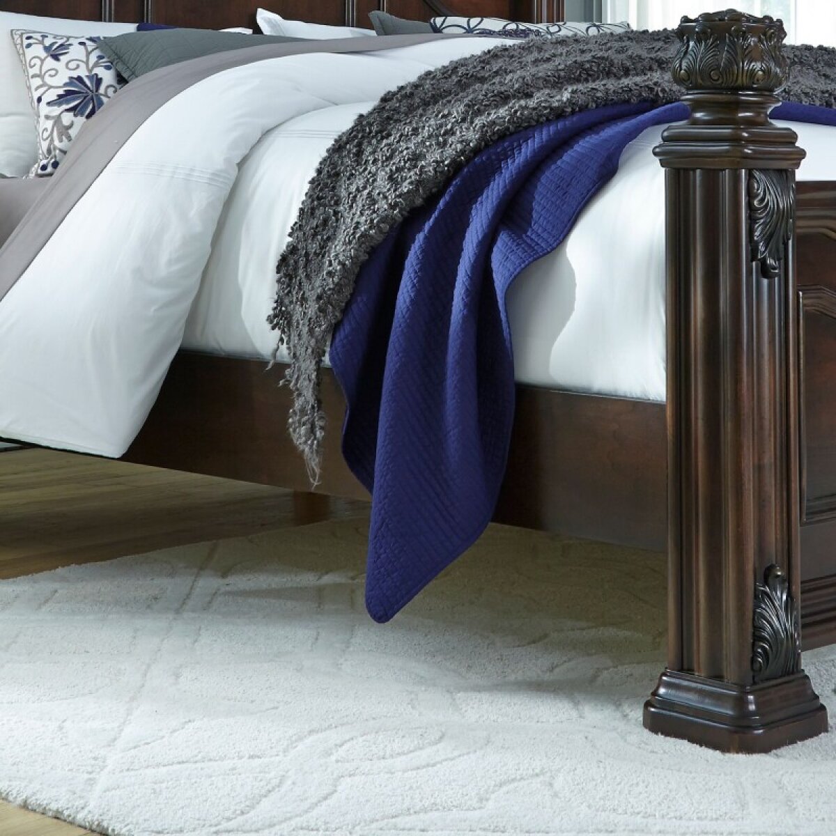 fc36654c8b44be5f0f10b3aaf788a4c6 King Poster Rails - Image 1
