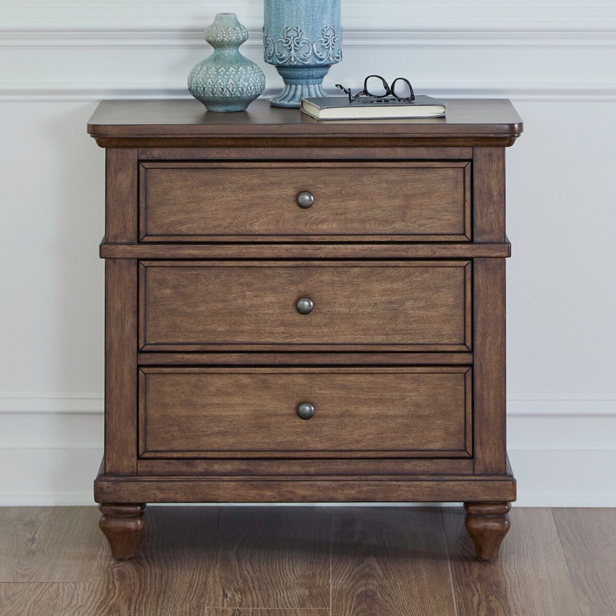 017f59fa3d9651c1cd4863909ab27164 Nightstand w/ Charging Station - Image 1