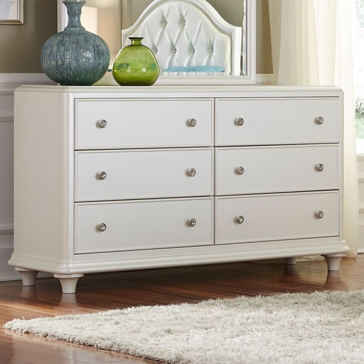 493af7d615aef43f1c374a22264d9cf9 6 Drawer Dresser - Image 1