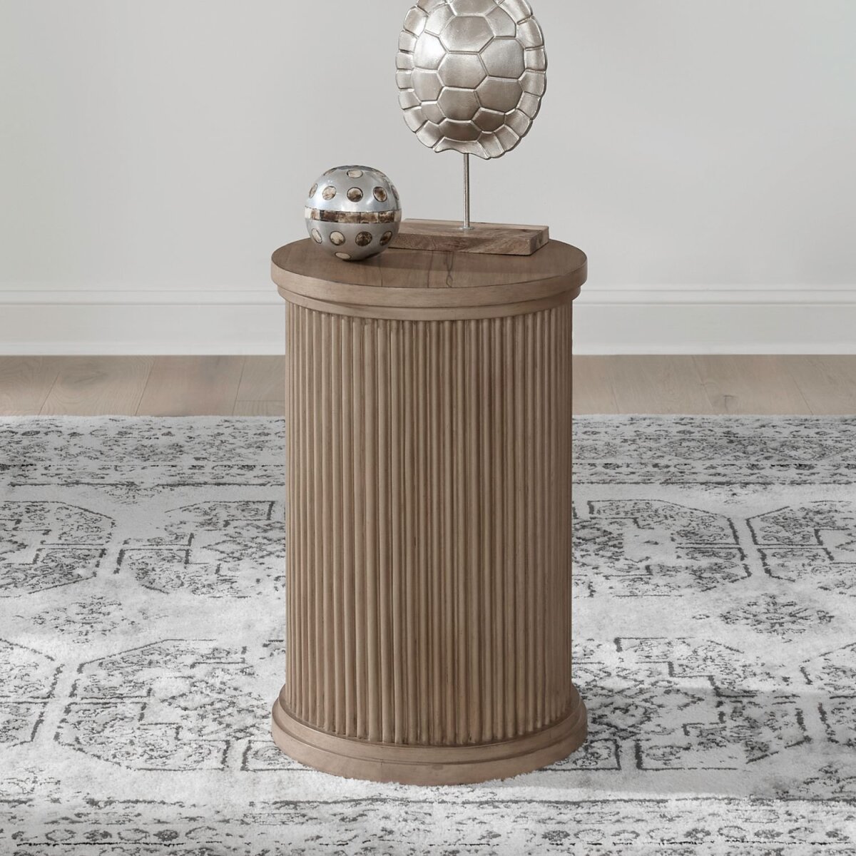 7a97b9fa0de8bf30ae6f0b32951a5083 Round Chairside Table - Image 1