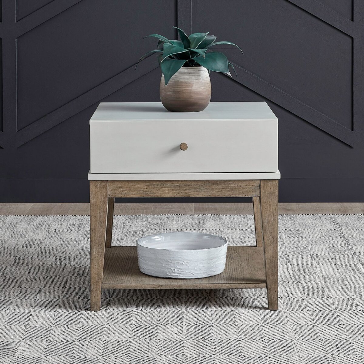 8fac95423ca2872484befc4e4c44e723 End Table - Image 1