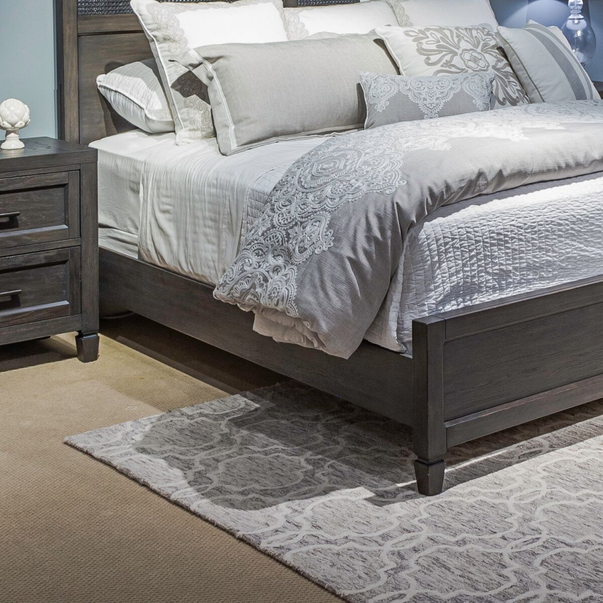 91bb8568a28bfdce931dcad1cfd4c072 Panel Bed Rails - Image 1