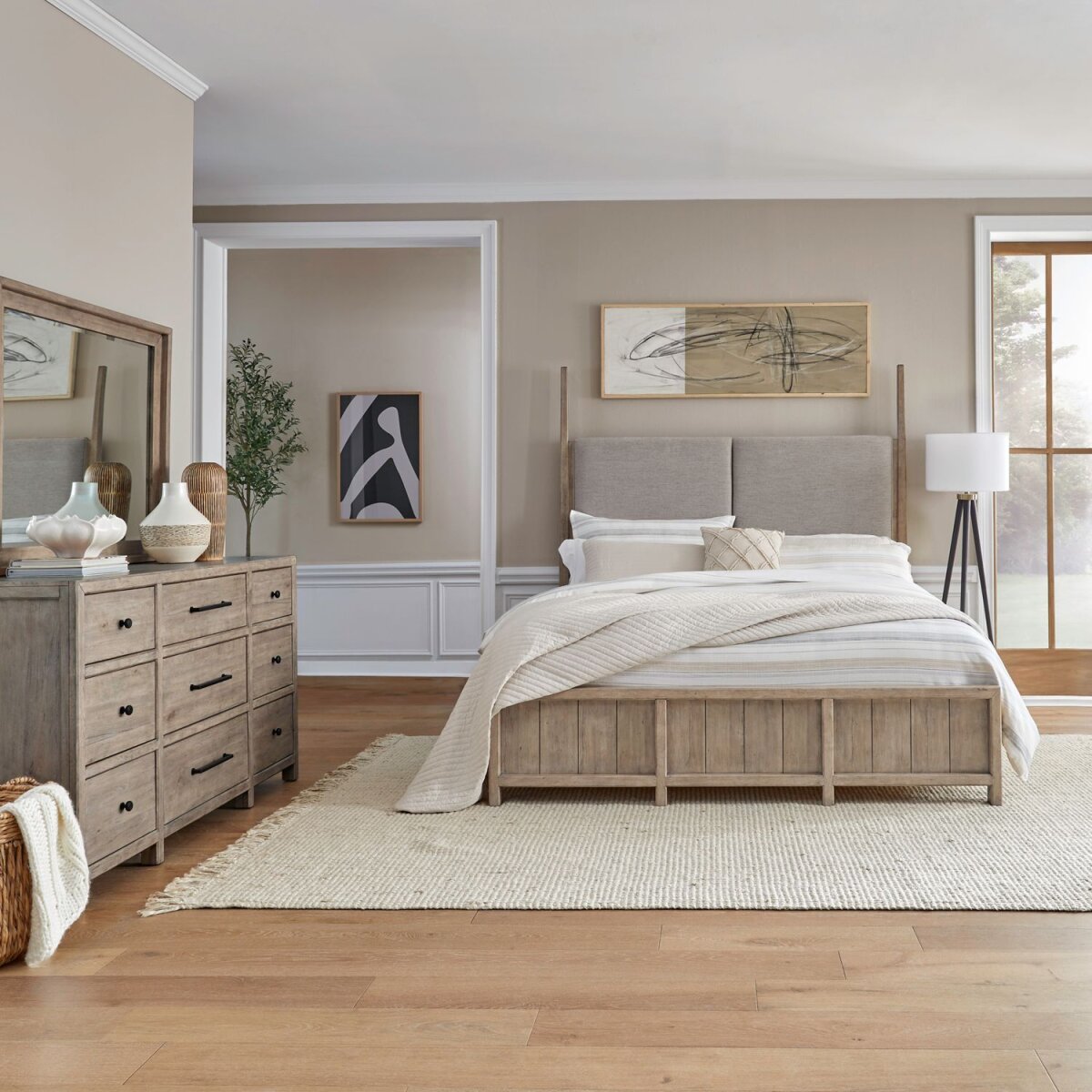 9d548d179cd24eecda347819e31c3f5f Proximity Place Queen Poster Bed, Dresser & Mirror - Image 1
