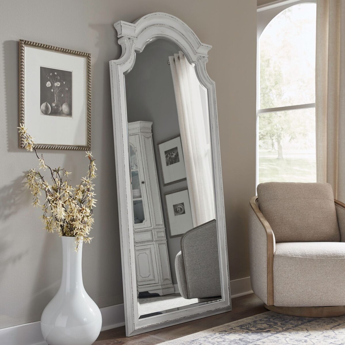 ade9458d98973ab1dd5c66312f411946 Floor Mirror - Image 1