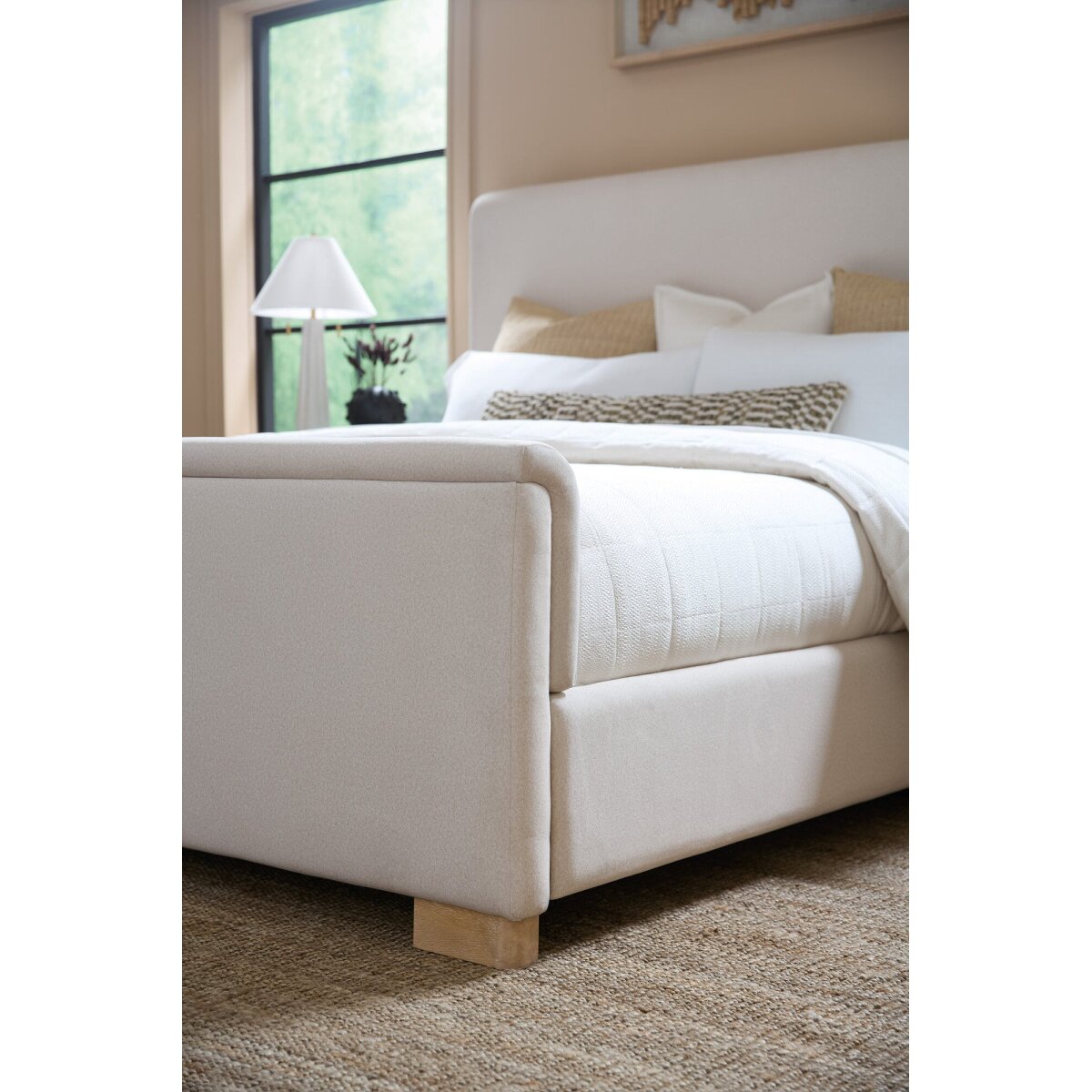 d9d94e85f831f47fb4bdc1f7a061d781 Banyon Bay Upholstered Beds - Image 1