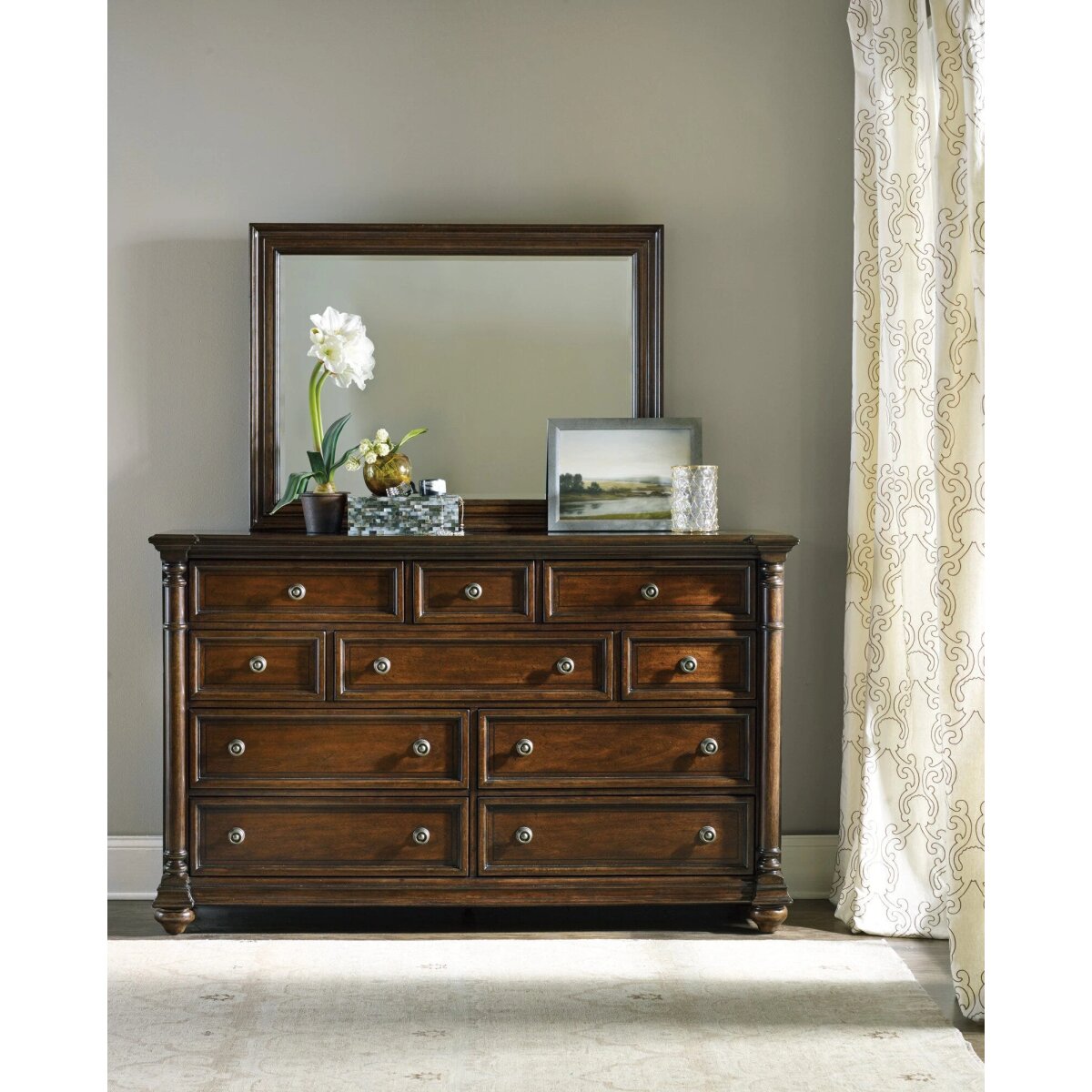 0f626db1acaedae34557ee88f4e81500 Leesburg Dresser - Image 1