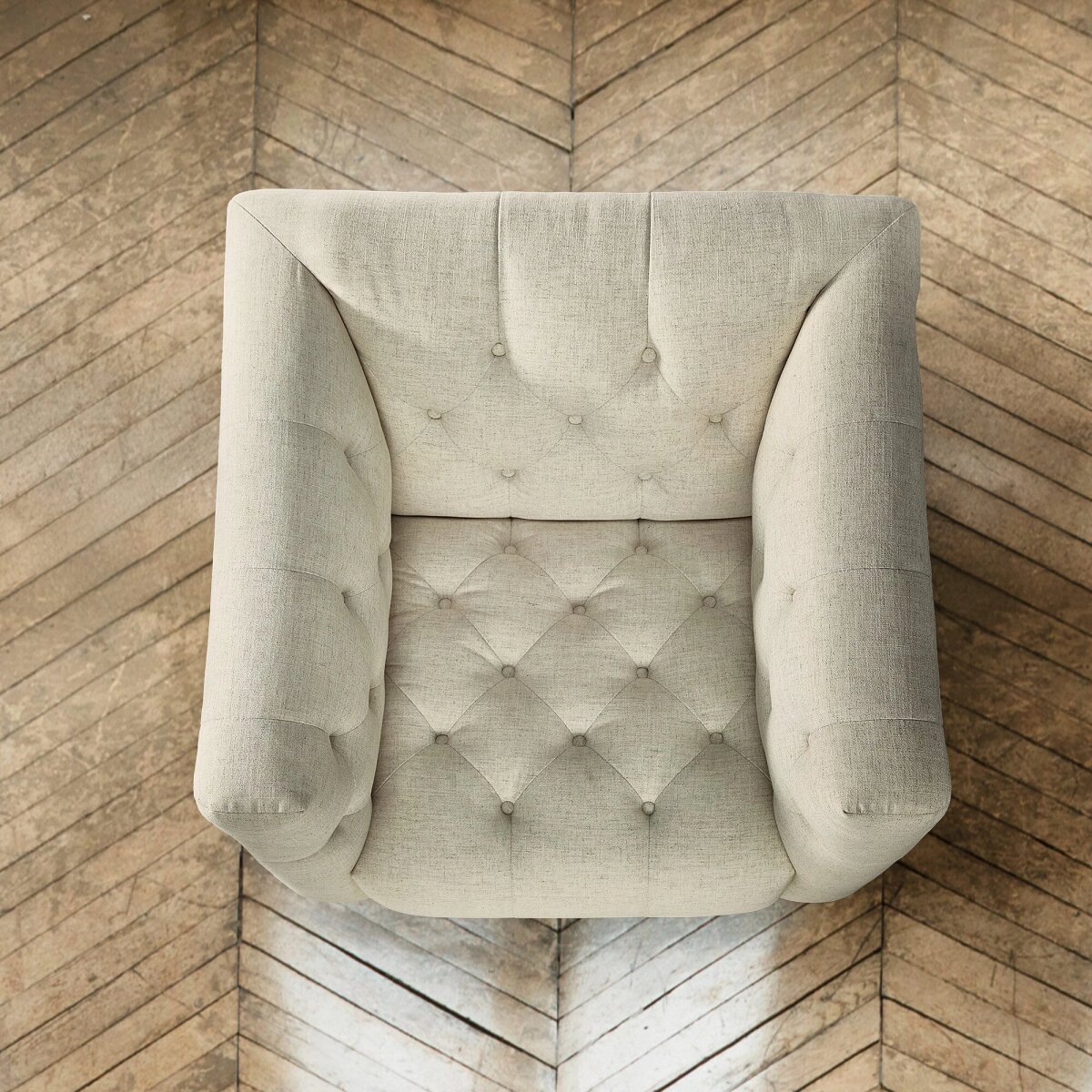 1bd0e023d982c753d625c4dd87883f3d Nicolla Stationary Chair - Image 1