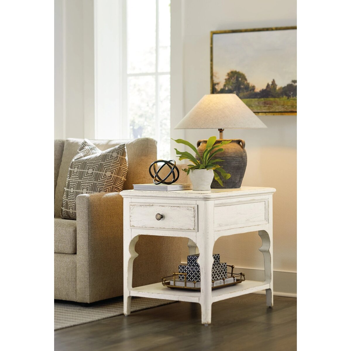 633bcd5074debf20c9e8c38ae3ab0bb7 Americana End Table - Image 1