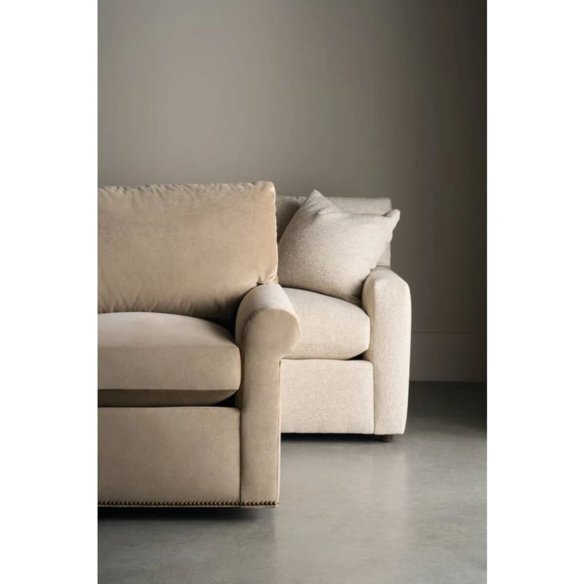 7ad55a210becc08ac21c939bc9bf9918 Comfort And Craft Left 1 Seat End - Image 1