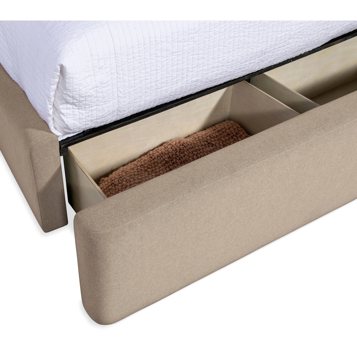 b2c0900d9556b9a048b5c13bf231f9d9 Commerce and Market Platform Beds - Image 1