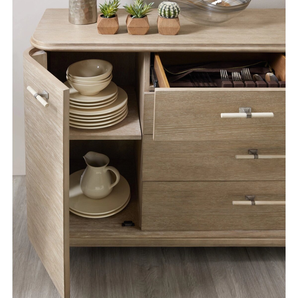 ec9247f1e73bf208617bb929231c001a Affinity Server - Image 1